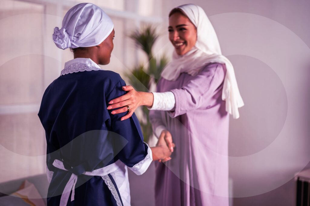 العاملة المنزلية