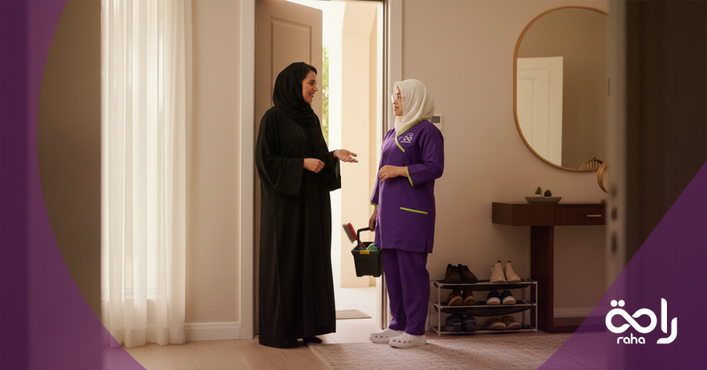 ما هي الخدمات التي تقوم بها العاملة المنزلية بالساعة مقابل المهام التي تقوم بها العاملة المنزلية بالشهر؟